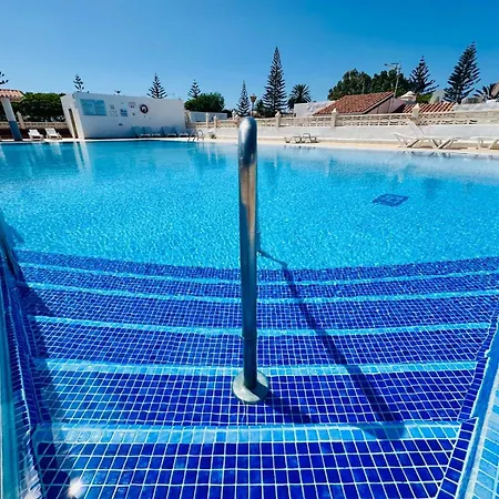 Cozy Apartment With Pool In Costa Silencio Apartment
